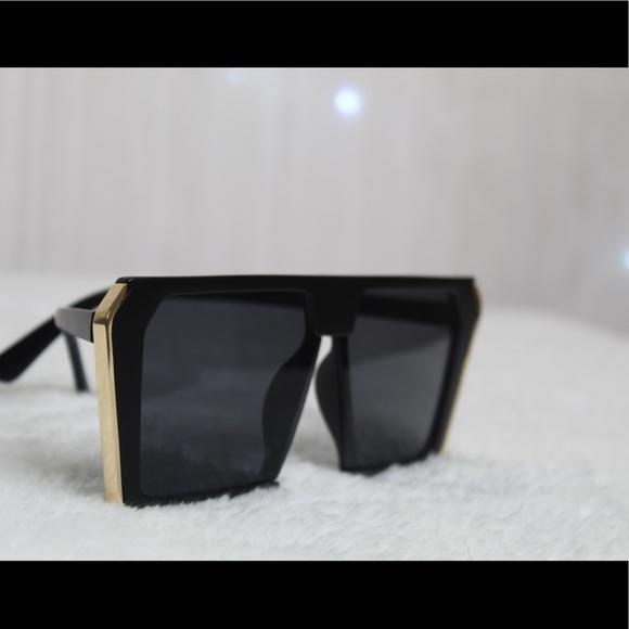 Accessories - Baddie shades